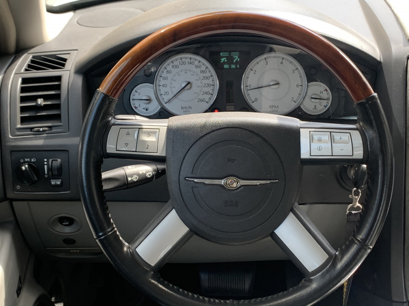 クライスラー 300c 300ｃ 中古車情報 メルセデスベンツ 中古車 検索サイト メルセデスベンツライフ Com