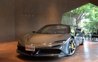 SF90 スパイダー