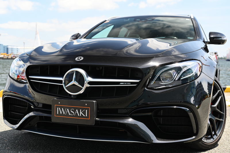AMG Eクラス 超希少大人気モデル W213 AMG E63Sワゴン 正規ディーラー車法人禁煙屋根保管新車時より全ディーラー徹底整備車両エクスクルーシブPKGカーボンインテリアパノラマルーフベンチレーターブルメスターブラックフルレザーインテリアベンチレーター純正20インチキック電動テールゲート純正LEDヘッドライトキーレスGO豪華装備必見