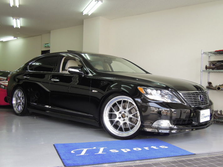 レクサス Lsハイブリッド ｌｓ６００ｈｌ Tiスポーツ メルセデスベンツ 中古車 検索サイト メルセデスベンツライフ Com