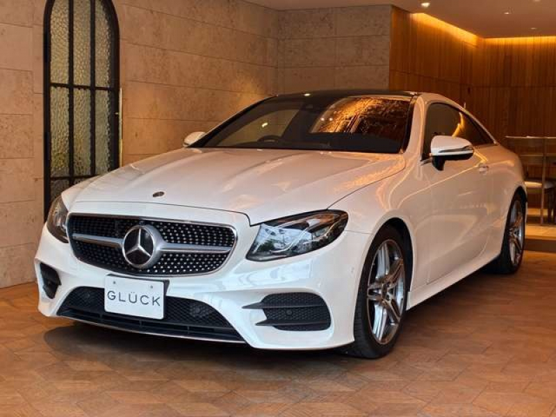 メルセデスベンツ Eクラス E200クーペ スポーツ   AMGスタイリングパッケージ　パノラマミックスライディングルーフ　TVフルセグ　19インチAMGアルミホイール　黒革シート　スポーツステアリング(パドルシフト付き)　ステンレスアクセル＆ブレーキペダル